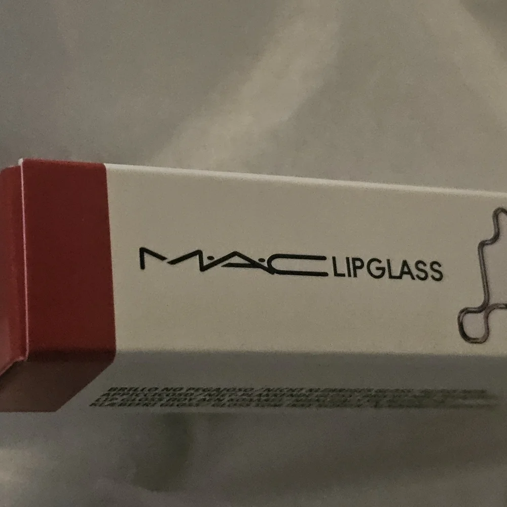 MAC Cosmetics Lipglass in Vibrant Red